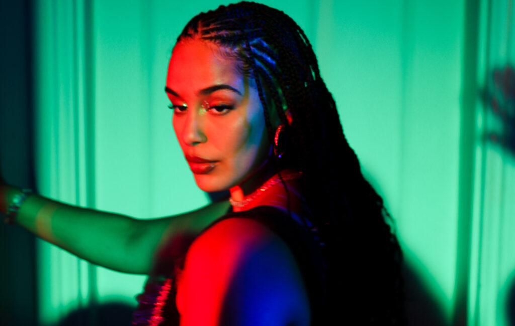 Jorja Smith – ‘Falling Or Flying’ review: R&B star finds her sound