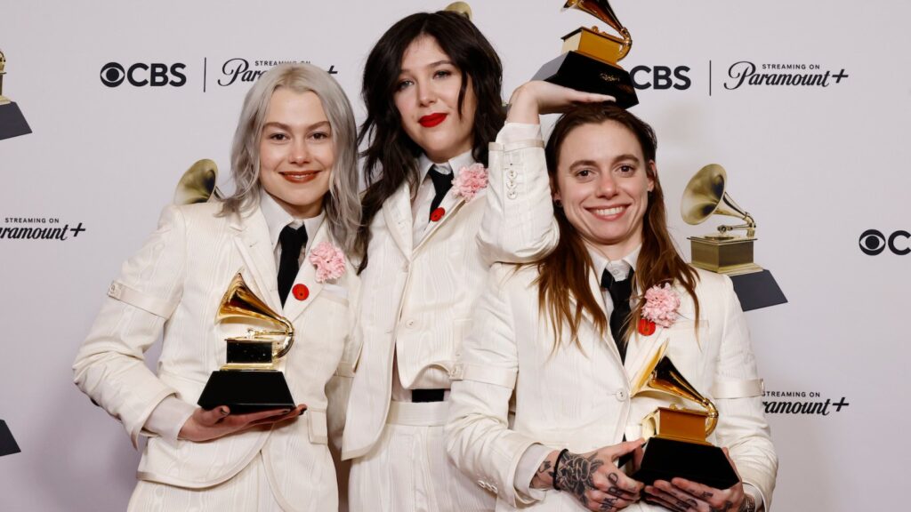 Phoebe Bridgers to Ex-Grammy CEO: ‘Rot in Piss’