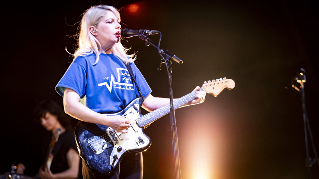 ALVVAYS: photos and setlist of the concert in Milan