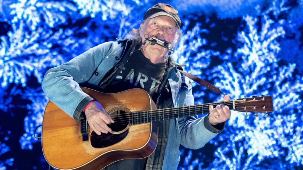 Neil Young Returning to Concert Stage at Farm Aid in Saratoga Springs