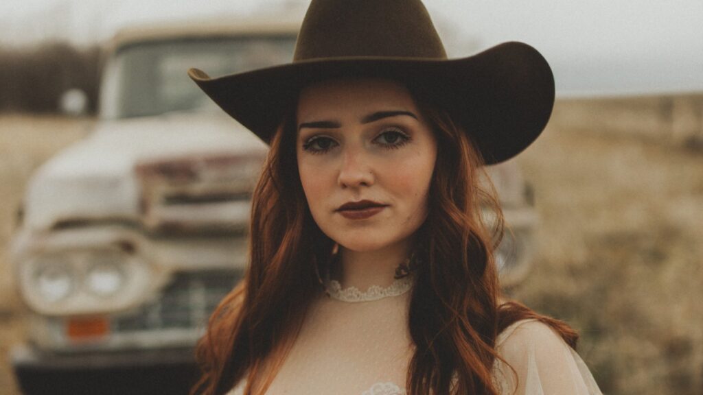 Noeline Hofmann’s ‘Purple Gas’ Made Zach Bryan a Fan