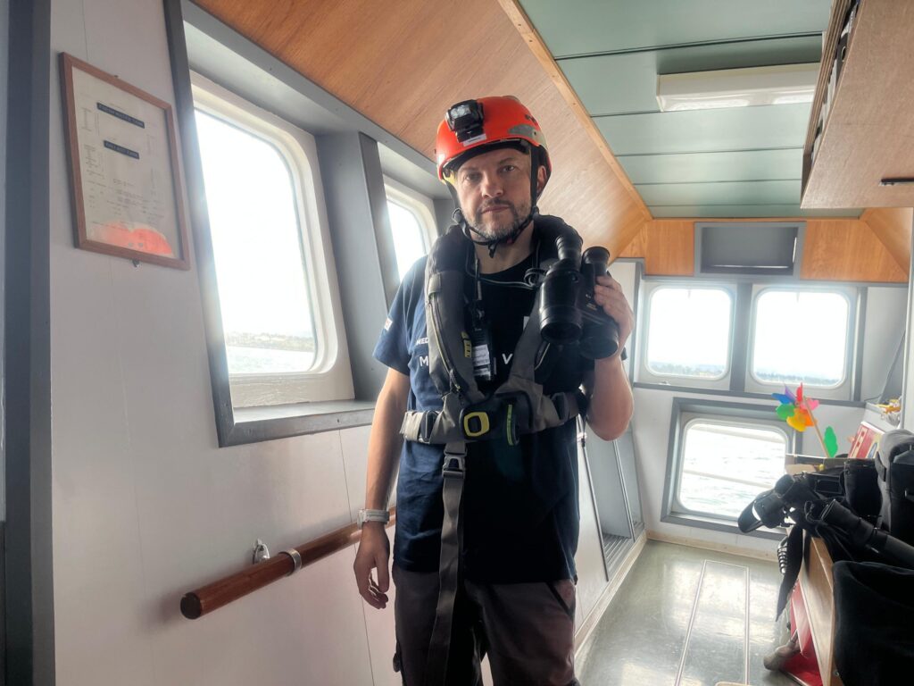 Kento, a rapper on the Ocean Viking: the rescued boys, the Libyan patrol boat attack, the difference between life and death