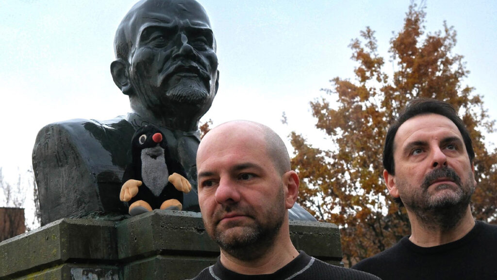 Urge un Socialismo Tascabile (elettro)sentimentale. Intervista a MAX COLLINI sul ritorno degli OFFLAGA DISCO PAX – Rockon.it