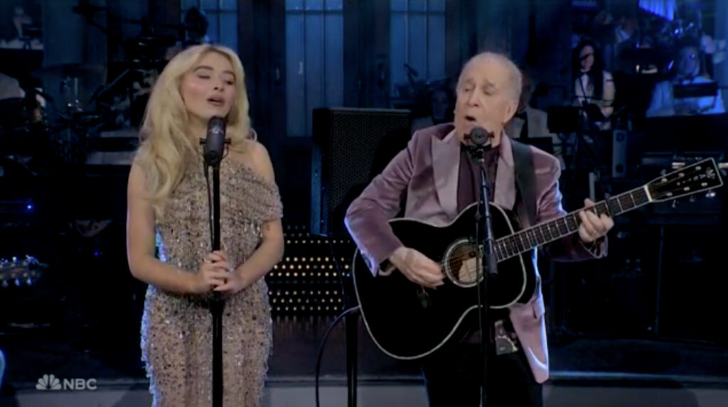 Sabrina Carpenter, Paul Simon Perform 'Homeward Bound'