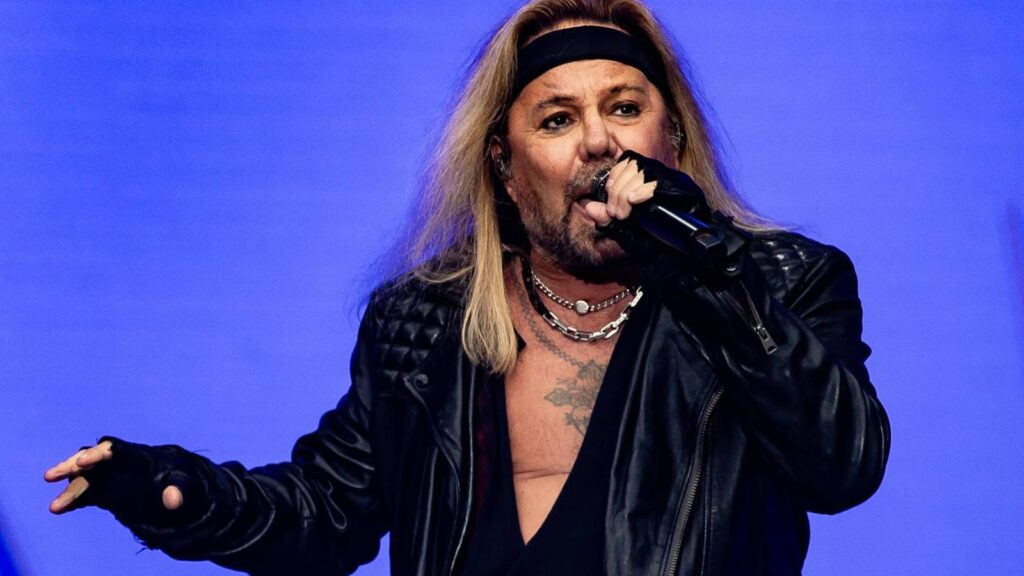 Plane Owned by Mötley Crüe's Vince Neil Involution in Deadly Crash