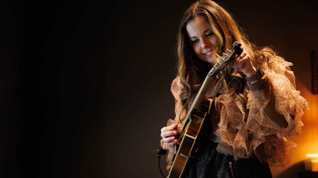 Sierra Hull Goes Indie on New Album 'a Tip Toe High Wire'