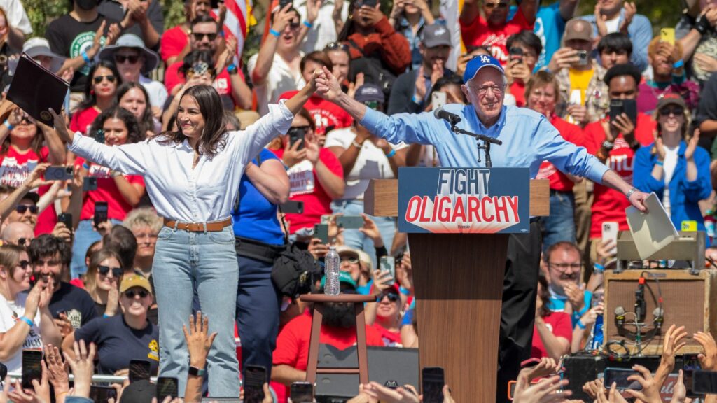 Bernie Sanders and Aoc Draw Massive Crowds in Red States