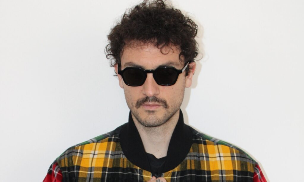 New album and duet with Sarah Toscano. Interview