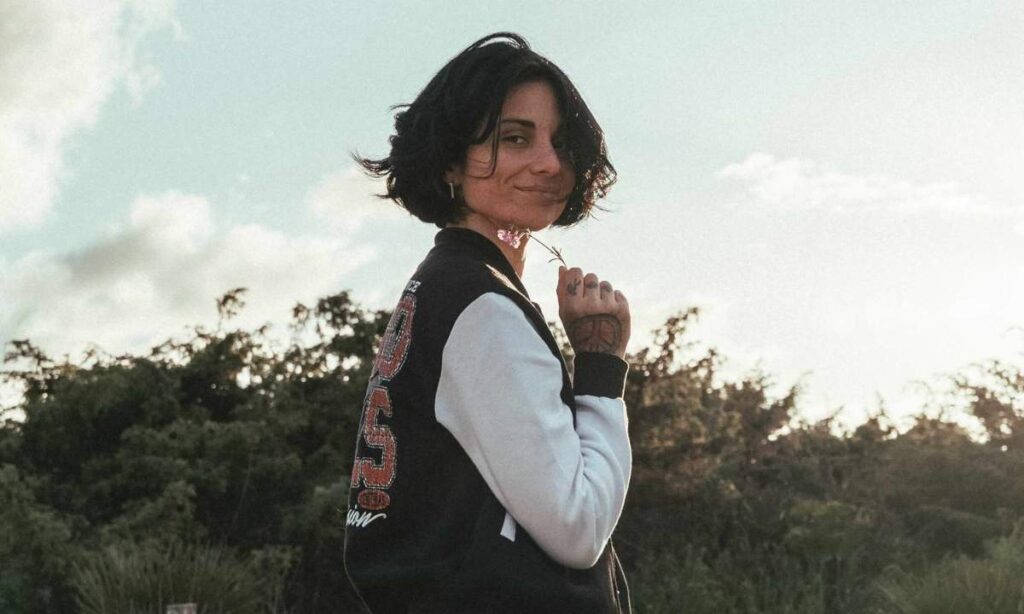 tra l’università, Sting, casa e “Strade”. L’intervista