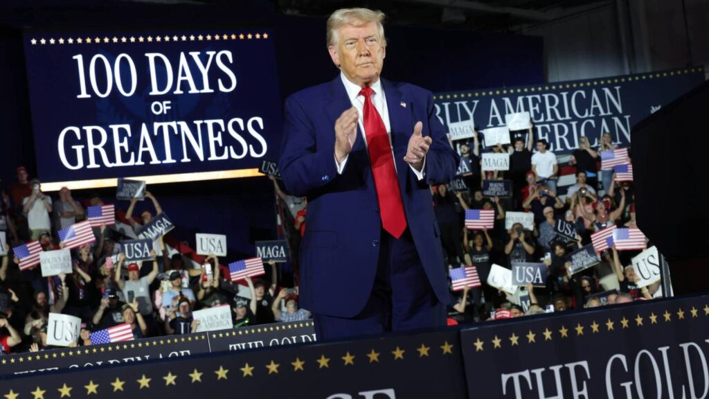 Attacks Judges, Plays Video of Imprisoned Migrants