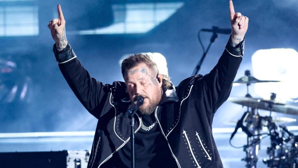 Shaboozey and Jelly Roll Perform 'Amen' at 2025 ACM Awards