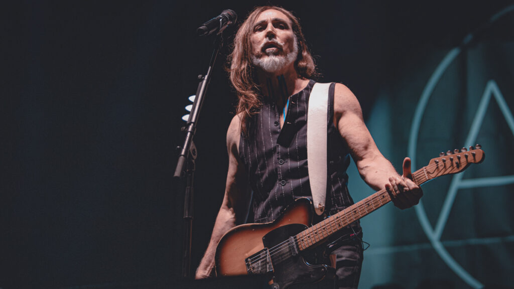 Afterhours: the tour “Ballate for small hyenas” starts from Bologna with a memorable sold out – Rockon.it