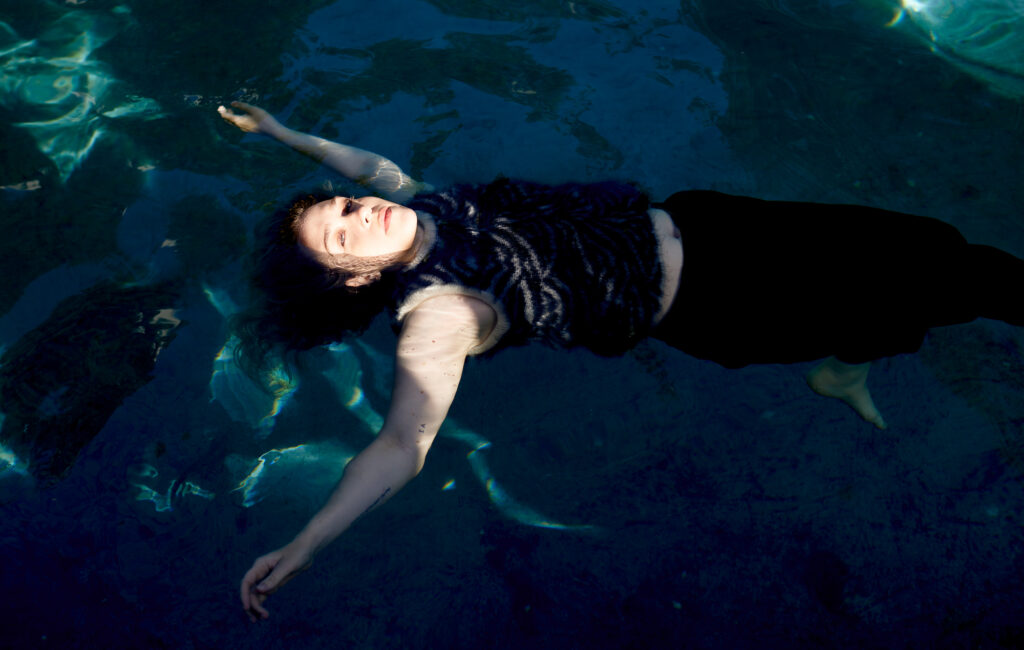 Listen to Blondshell’s smouldering cover of Addison Rae’s ‘Diet Pepsi’