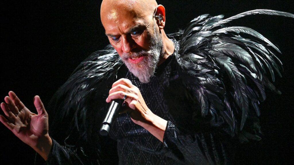 Peter Murphy Cancels Summer Tour Dates Due to 'Recent Health Issues'