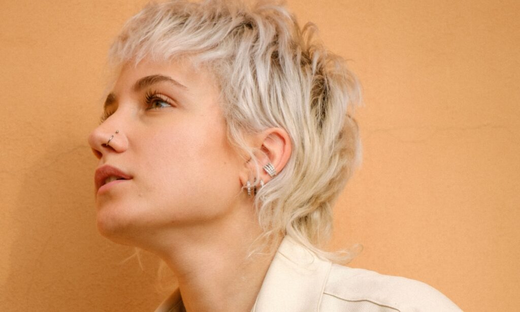 Goddess culpa opens the Vasco Rossi concert and launches the single you don't ashamed