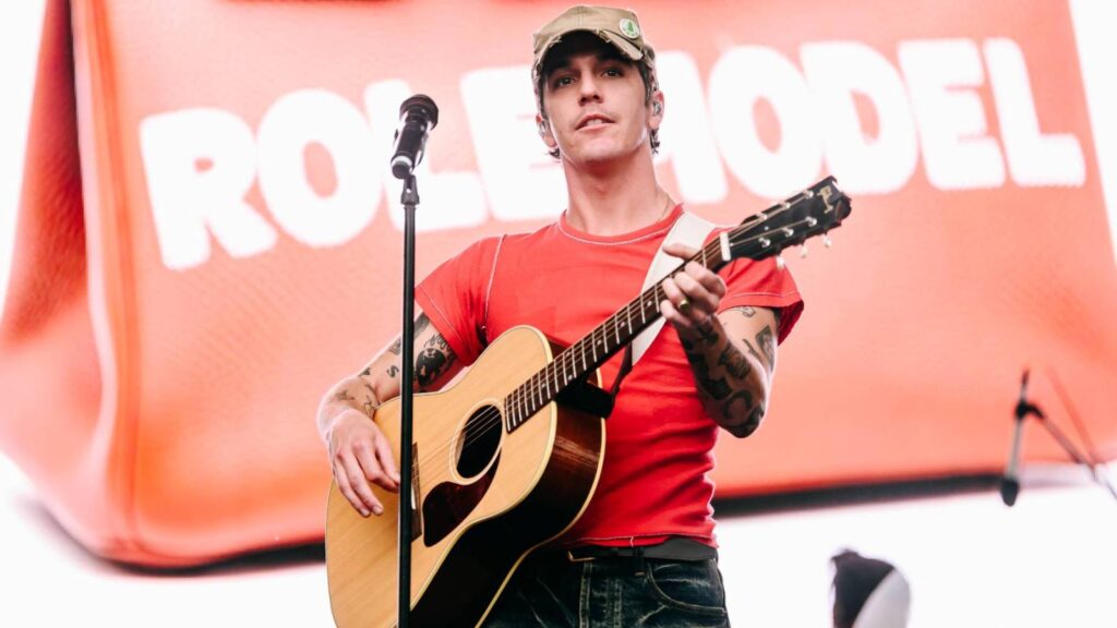 Role Model Drops Out of Gracie Abrams Shows Over 'Good Sex' Filming