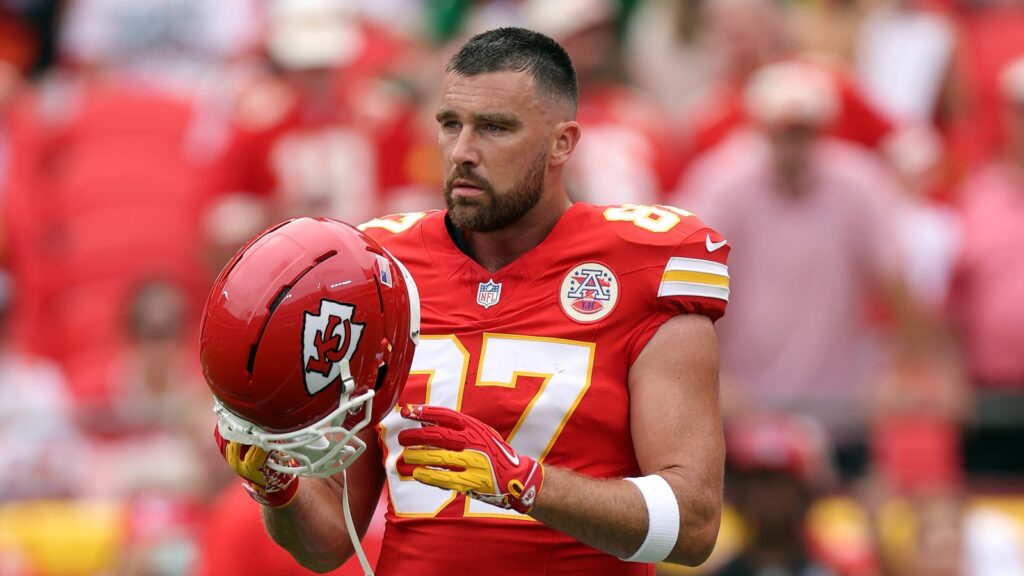 Travis Kelce Hit Hefty Fine for ‘Obscene Gesture’ During NFL Game