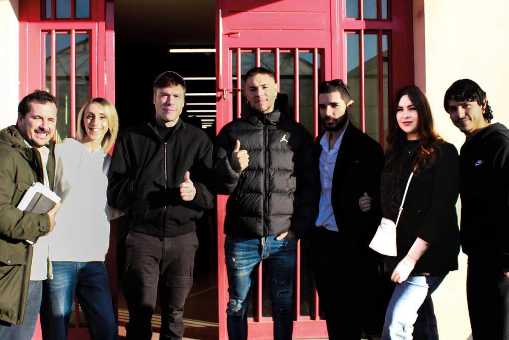 Fedez and Emis Killa in prison in Monza with Free For Music