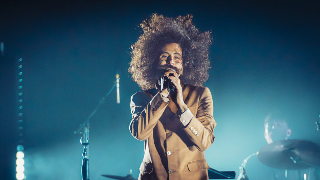 Gio Evan concert Palermo 2025 Golden Theatre: art on stage