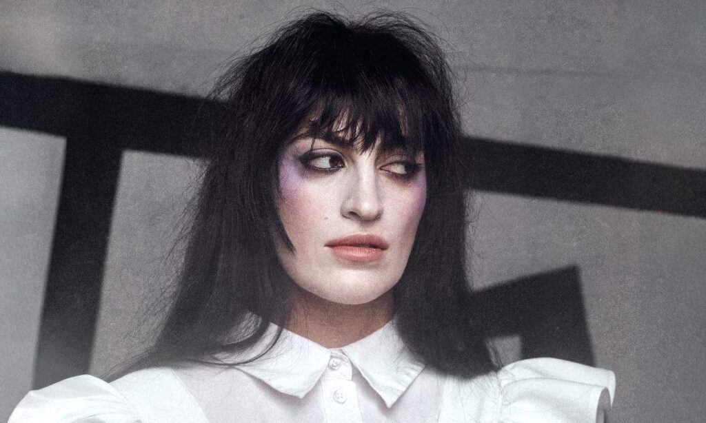 Roshelle presents the new single “L'origine del mondo”