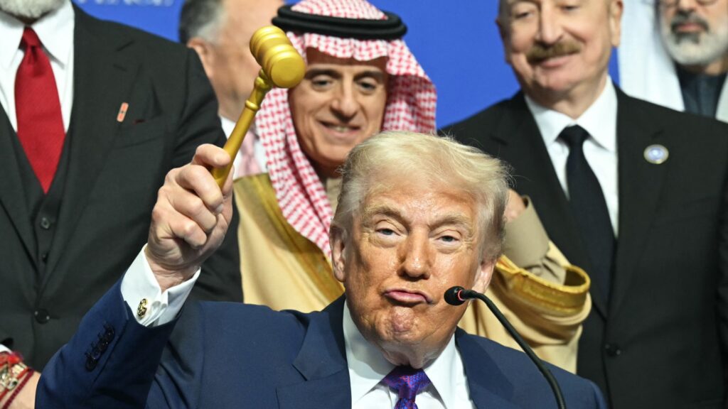 Trump Pledges $10 Billion to ‘Board of Peace’ in First Meeting