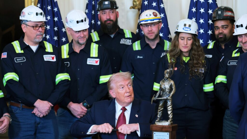 Trump's Bid to Revive Coal Industry Is Nonsensical