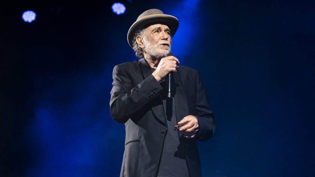 FRANCESCO DE GREGORI: the photos and the setlist of the concert at the Fabrique in Milan – Rockon.it