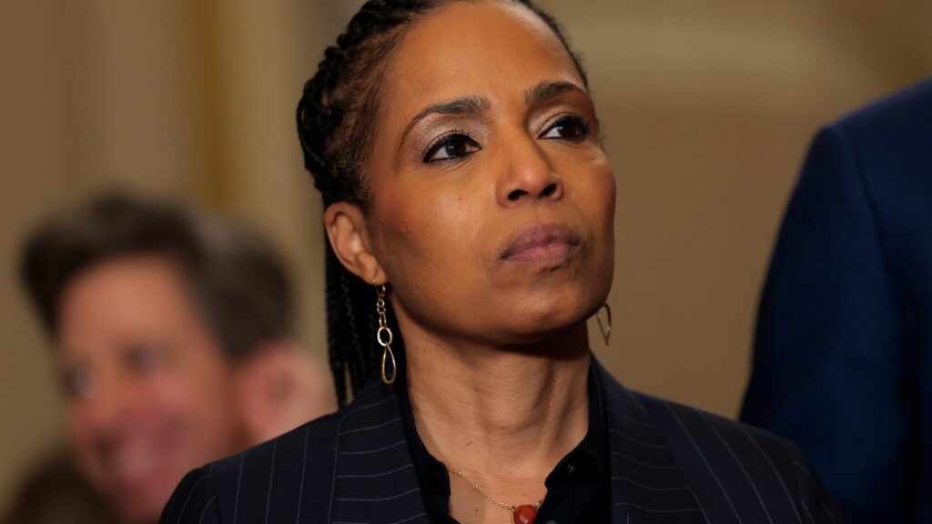 Sen. Alsobrooks on RFK Jr.’s Year of Running HHS