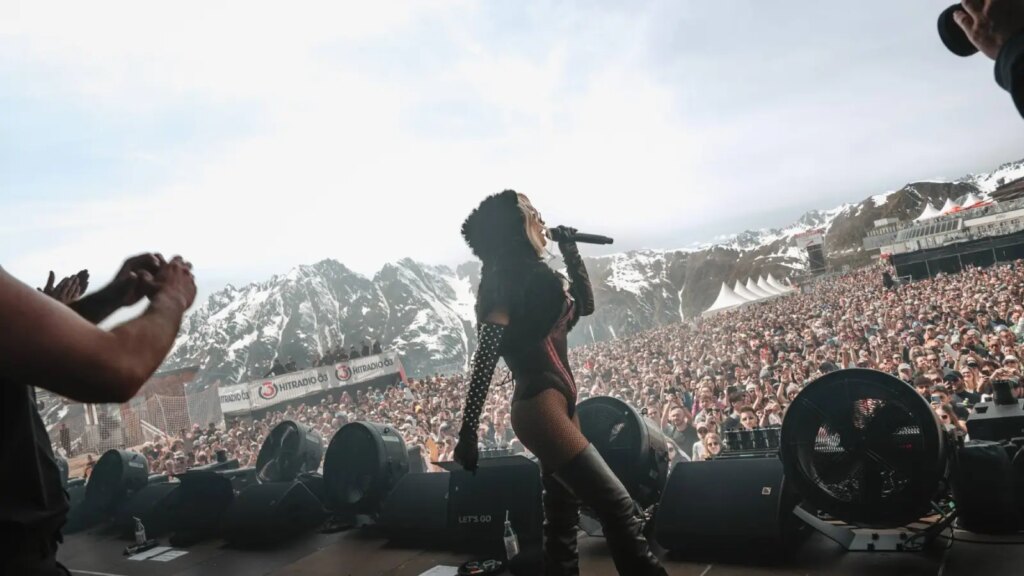 Christina Aguilera Ischgl ‘Top of the Mountain’ Concert: Review, Songs