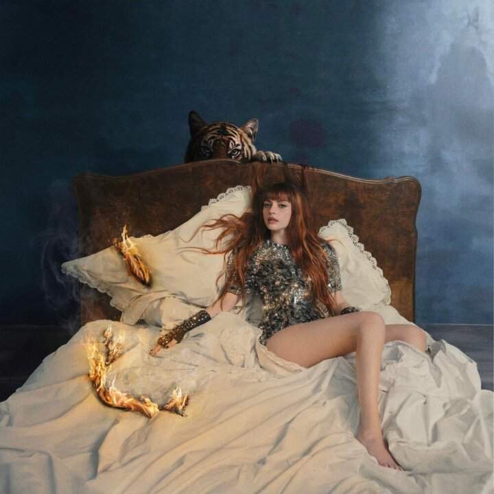 Annalisa's review of “But I am fire”: between feminism, irony and quotes