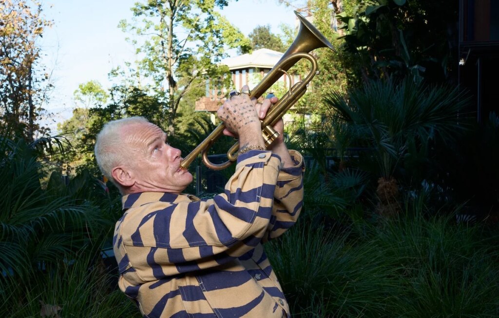 Flea's review of 'Honora'
