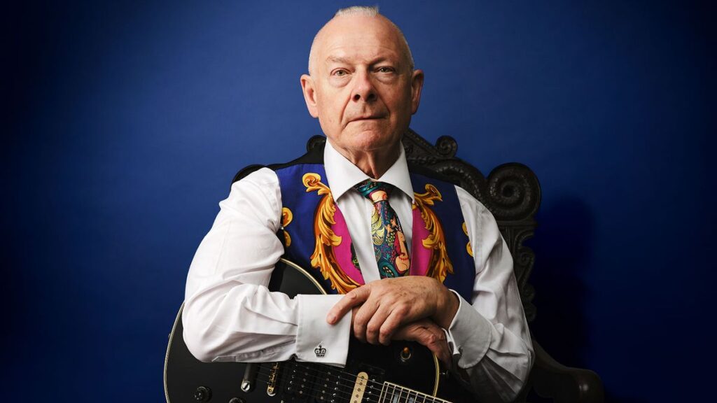 Robert Fripp reveals: “I will never play live with King Crimson again”