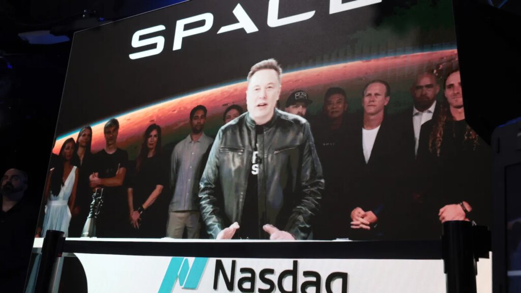 Elon Musk Becomes World’s First Trillionaire After SpaceX IPO Opening