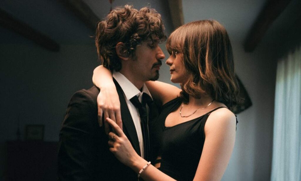 Pierdavide Carone, Martina Attili, It's over: meaning