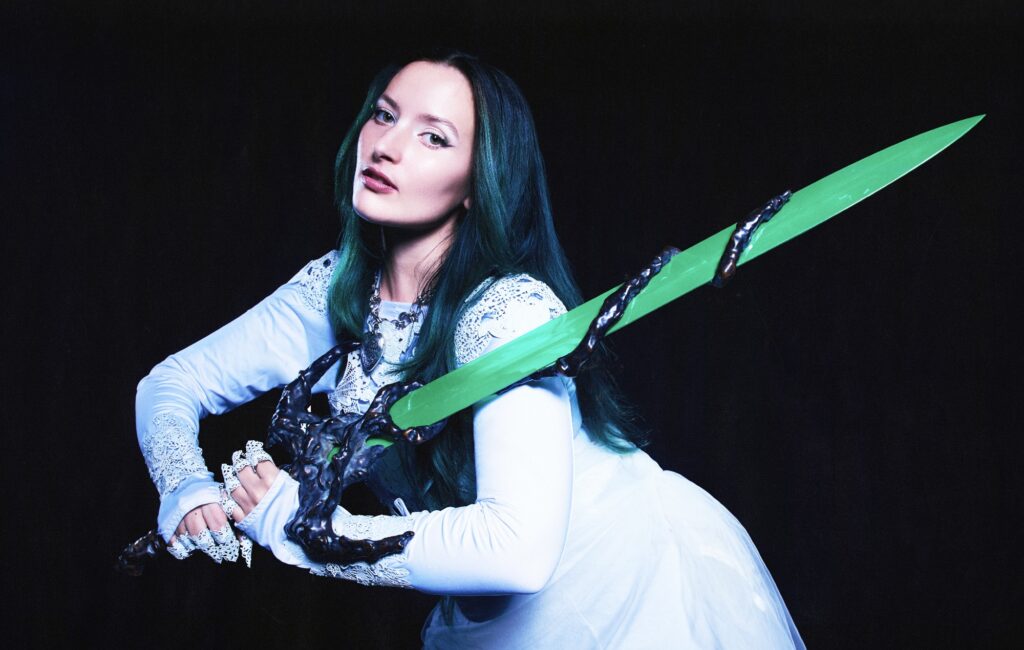 ‘Lord Of The Rings’ and ‘Minecraft’ inspired Au/Ra’s alt-pop debut