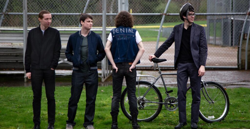 33 rpm visions – Car Seat Headrest