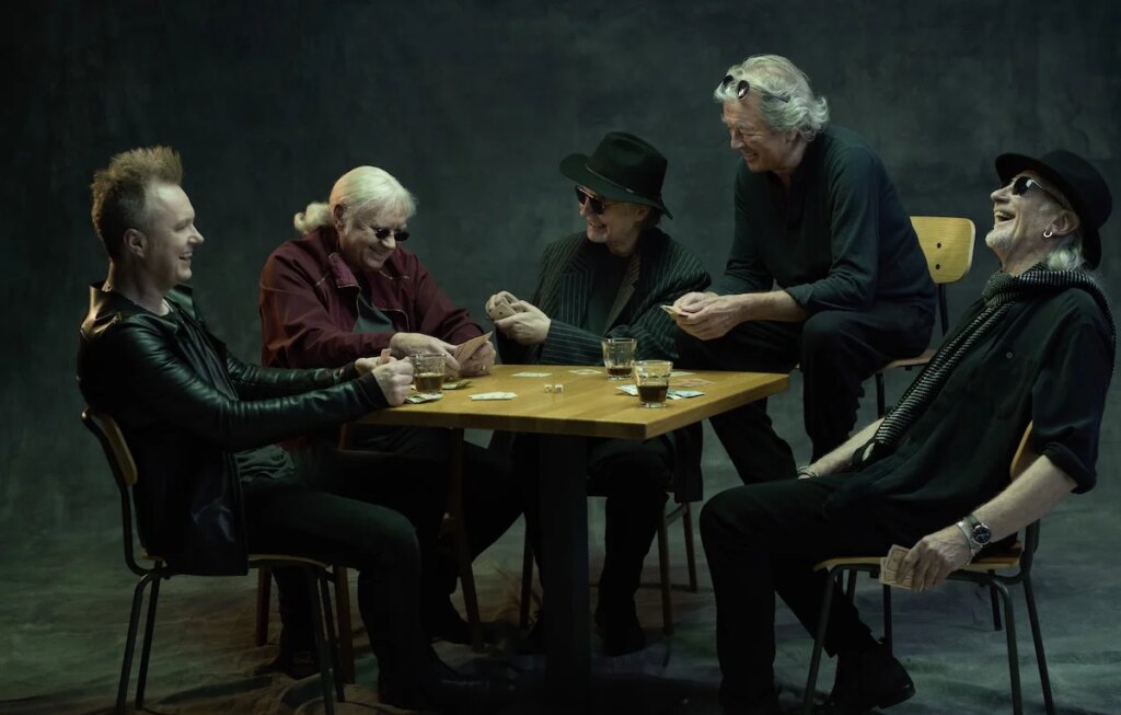 I Deep Purple giocano a carte con il tempo