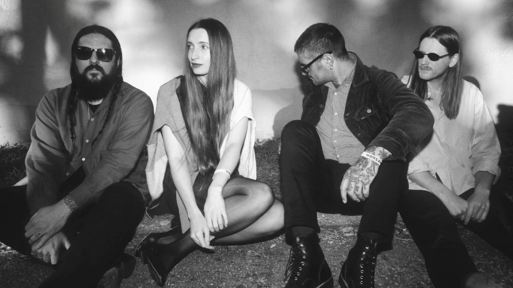 Dry Cleaning Add Two New Songs to Secret Love (Deluxe Edition)