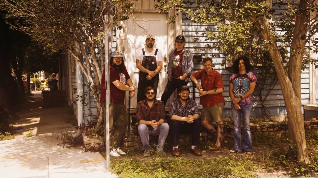 Tyler Childers Produced Willi Carlisle's New Album 'Universal Bubba'