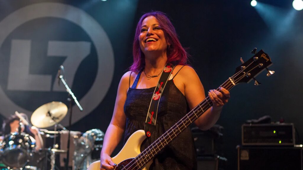 L7 Bassist Jennifer Finch Dies at 59