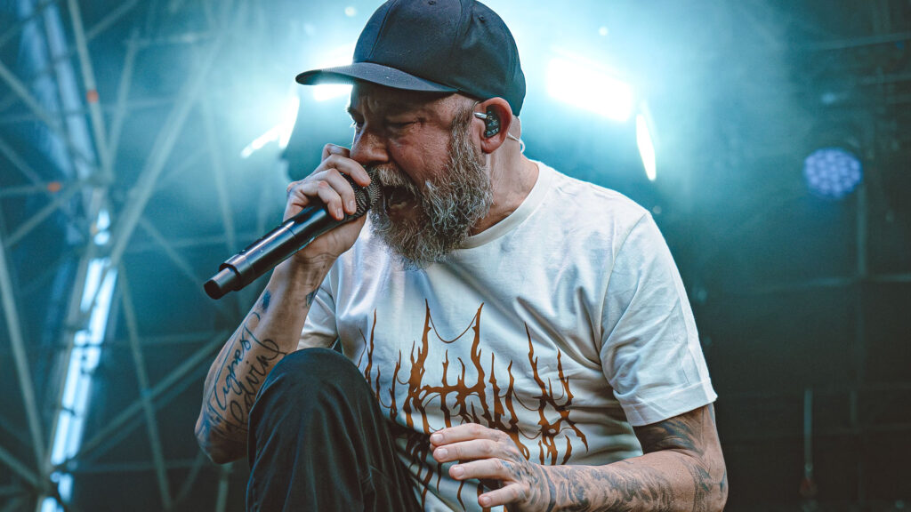 IN FLAMES + Bleed From Within: photos and setlist of the concert at Bonsai in Bologna