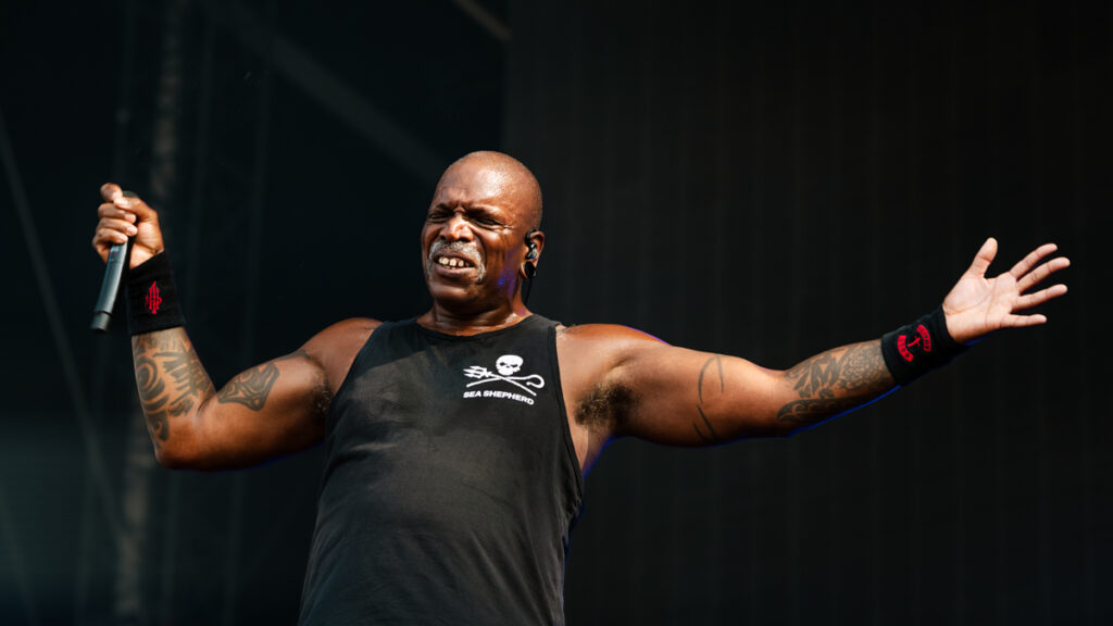 HELLFEST 2026, Day 2: between energy, historic farewells and a burning pit – Rockon.it