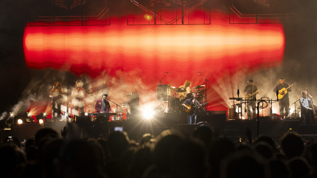 MUMFOD & SONS + CAAMP: the photos and the setlist of the concert at the Ippodromo delle Capannelle in Rome