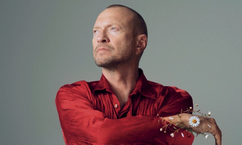 Biagio Antonacci, the new album is called Mustang