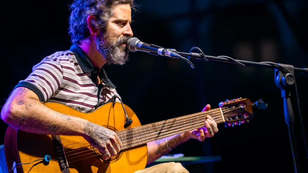 DEVENDRA BANHART: photos of the concert at the Casa del Jazz Park in Rome