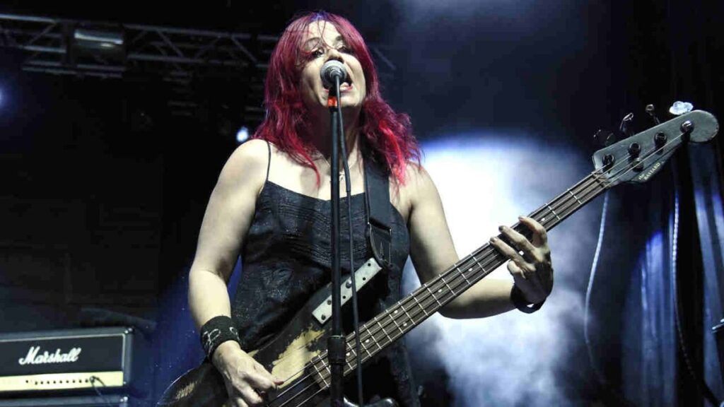 L7 bassist Jennifer Finch has died. The emotional message from her bandmates