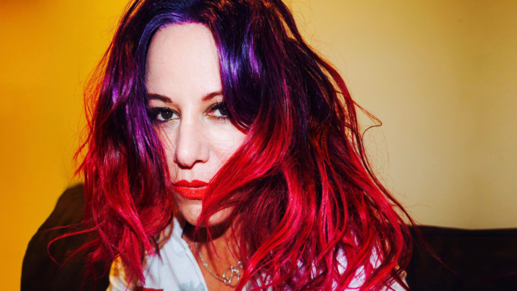 L7's Jenifer Finch Diagnosed With Brain Cancer, Starts GoFundMe