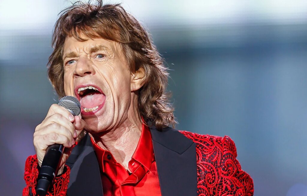Mick Jagger: «My job is to make people forget their problems»