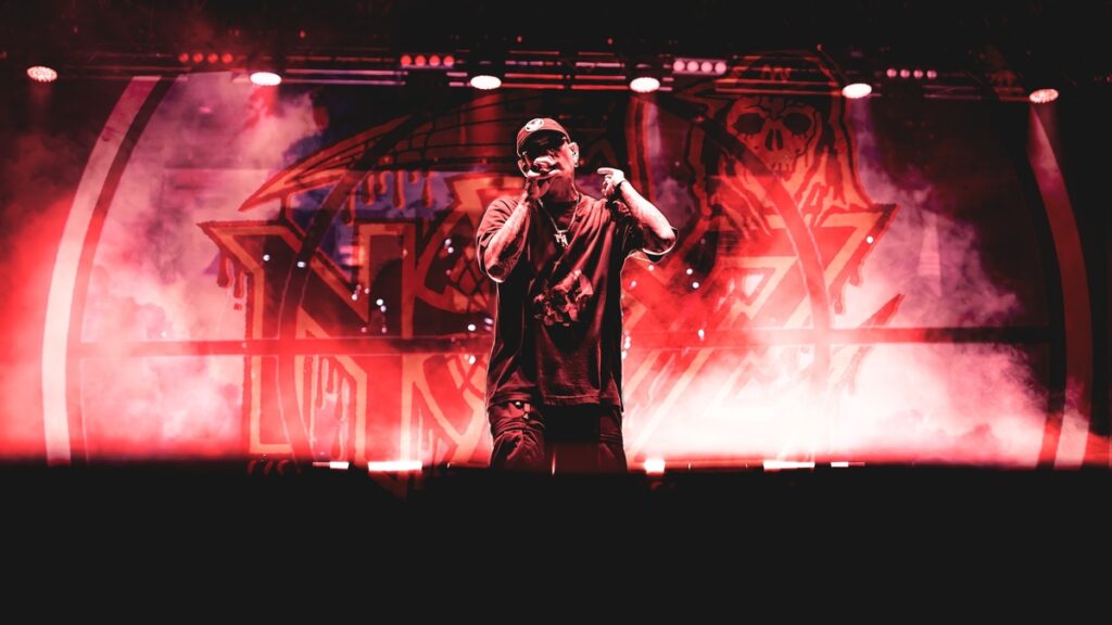 Noyz Narcos Grudge Damage at the Flowers Festival – Rockon.it