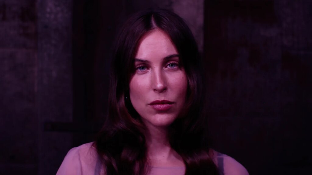 Scout Willis released New Song and Video for 'Honey, I': Watch